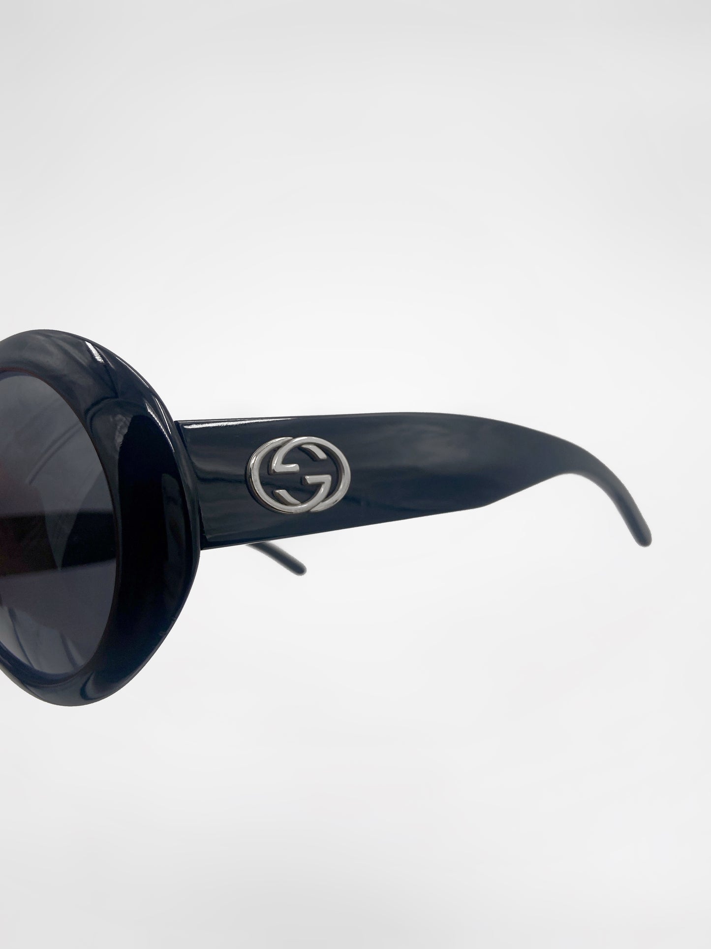 Gucci Fall 1995 Tom Ford Black Oversized Oval Sunglasses