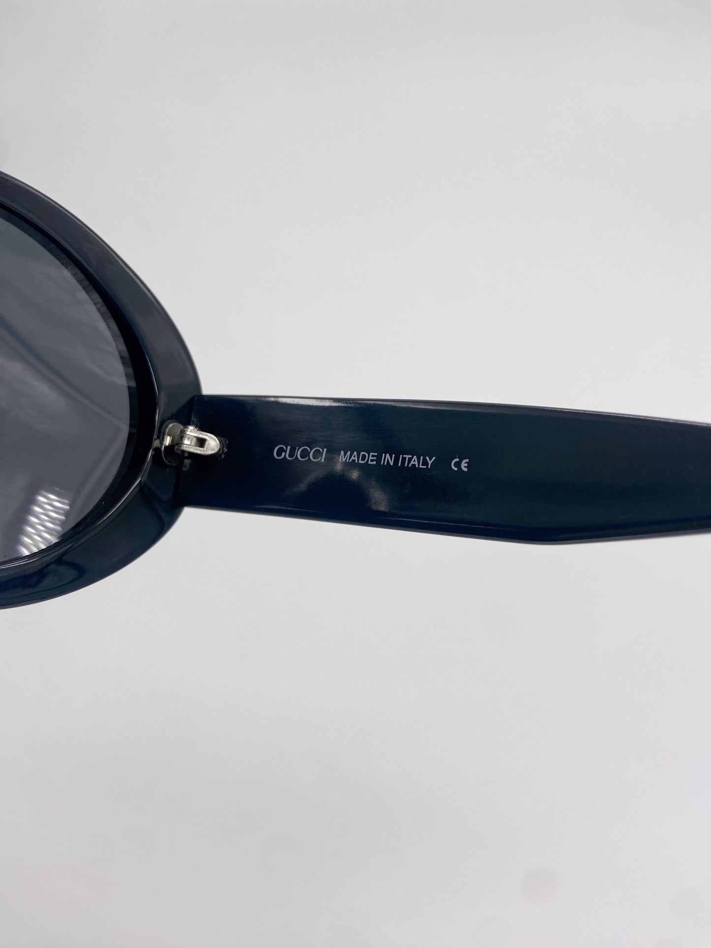Gucci Fall 1995 Tom Ford Black Oversized Oval Sunglasses