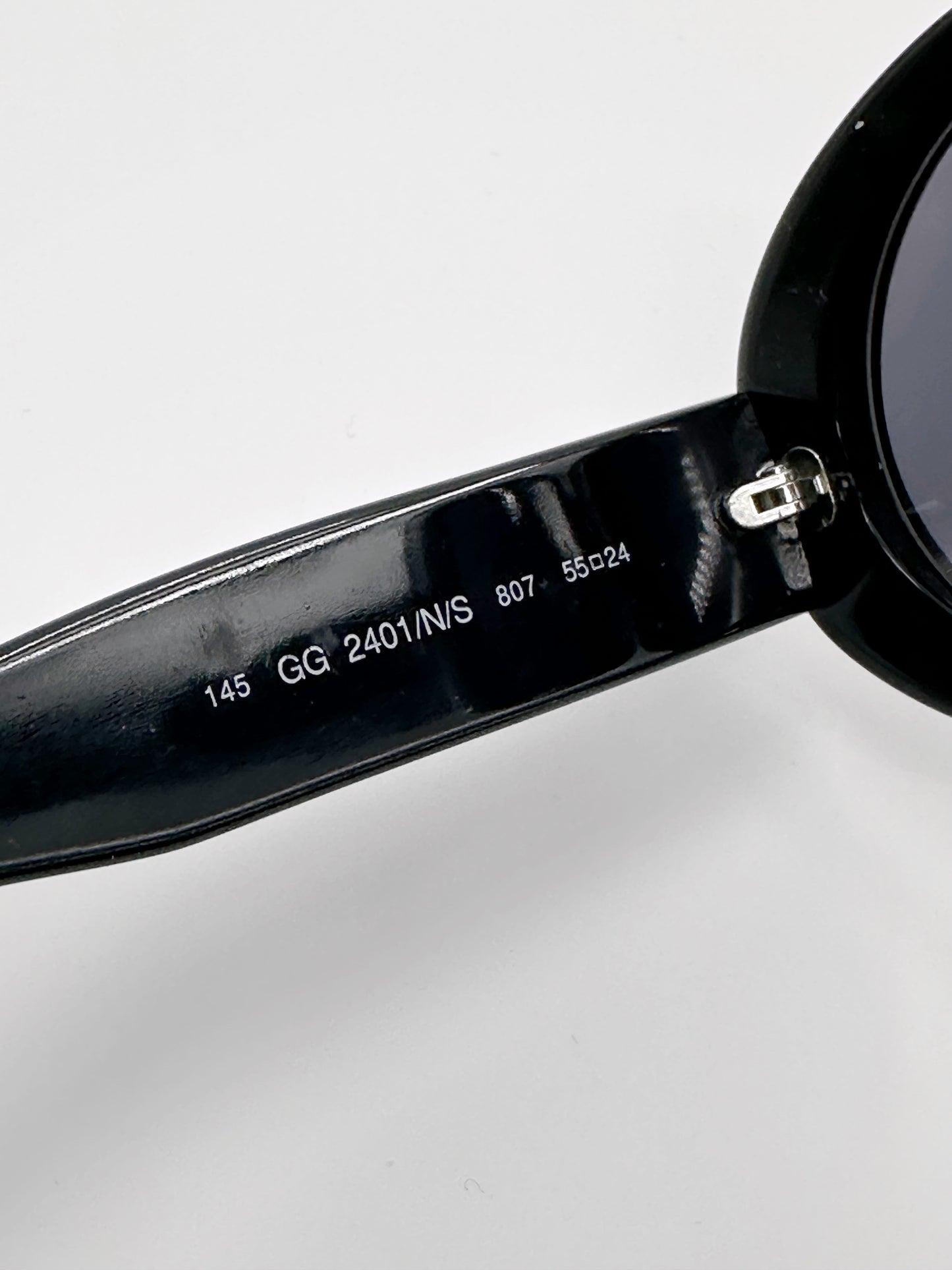 Gucci Fall 1995 Tom Ford Black Oversized Oval Sunglasses