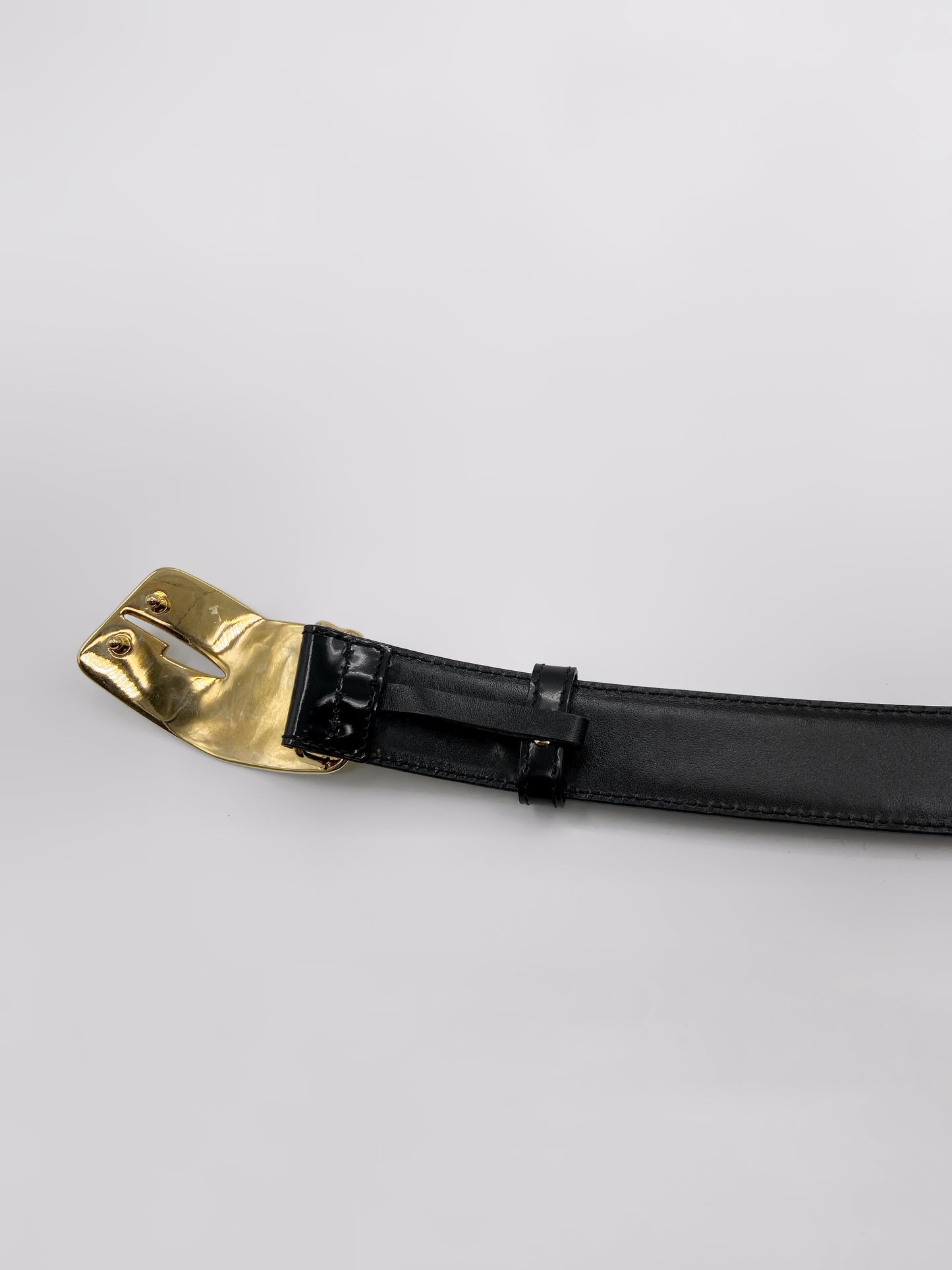 Gucci Fall 1996 Tom Ford Small Gold Logo Black Belt 26