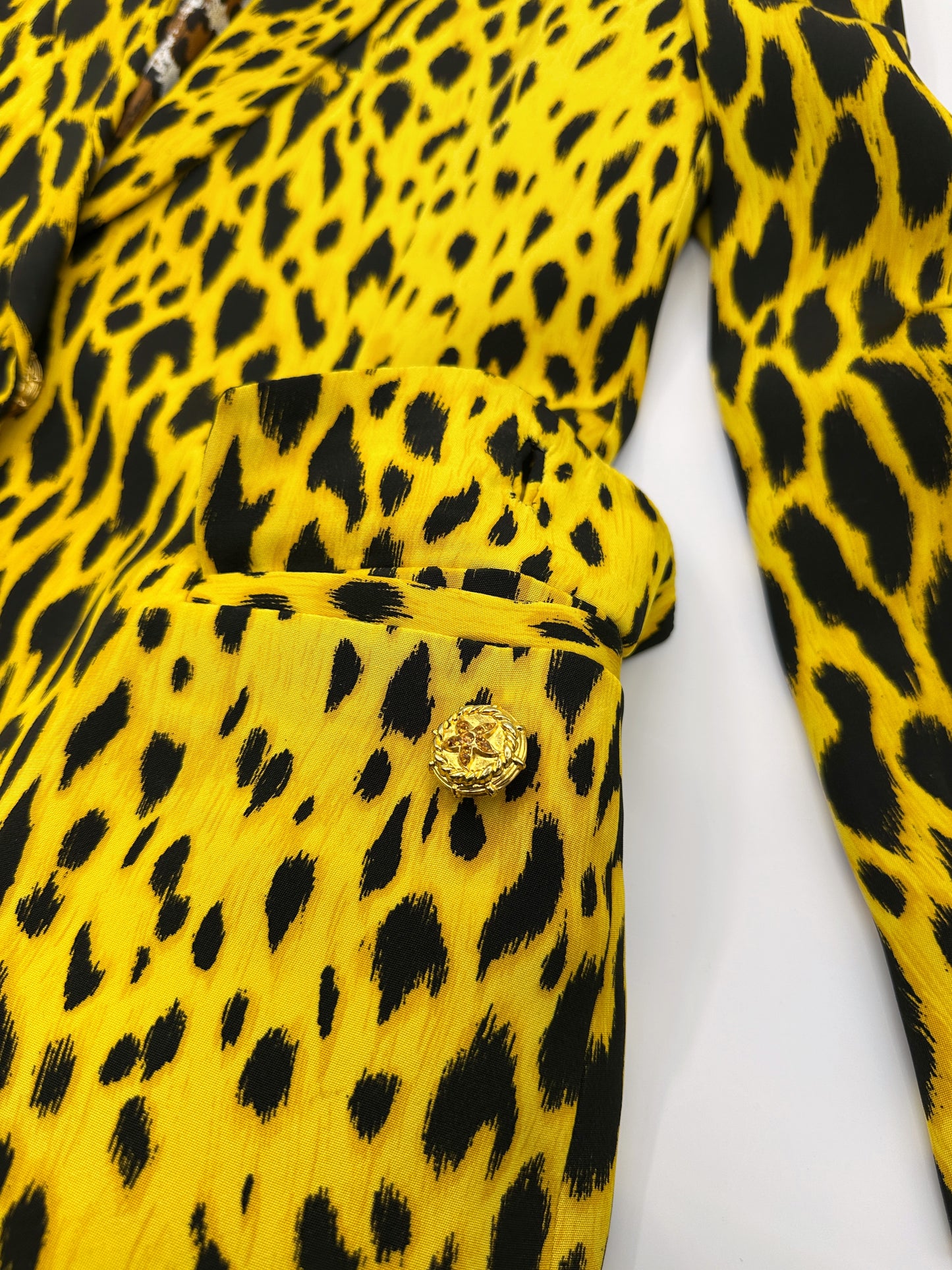 MONUMENTAL Gianni Versace Spring 1992 ANIMALIER Runway Leopard Print Silk Blazer Skirt Set 42