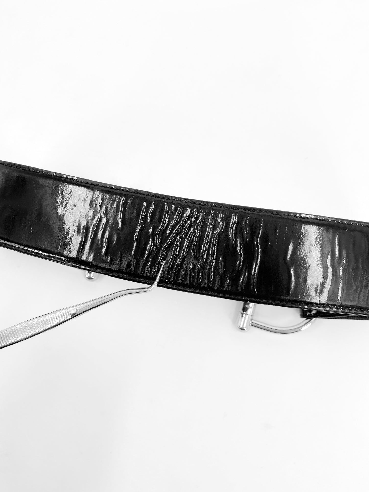 Gucci Fall 1995 Tom Ford Iconic Black Oversized Horsebit Patent Leather Belt 28