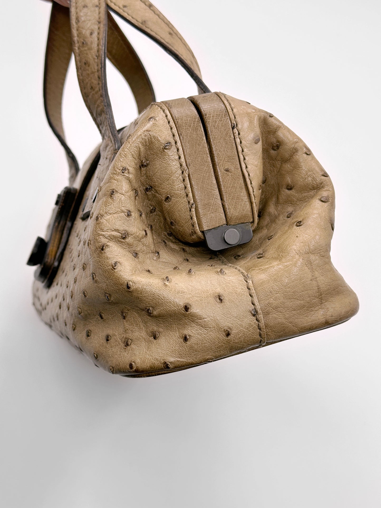 Gucci Fall 2002 Tom Ford Light Bark Beige Ostrich Leather Wooden Hook Doctors Bag Handbag