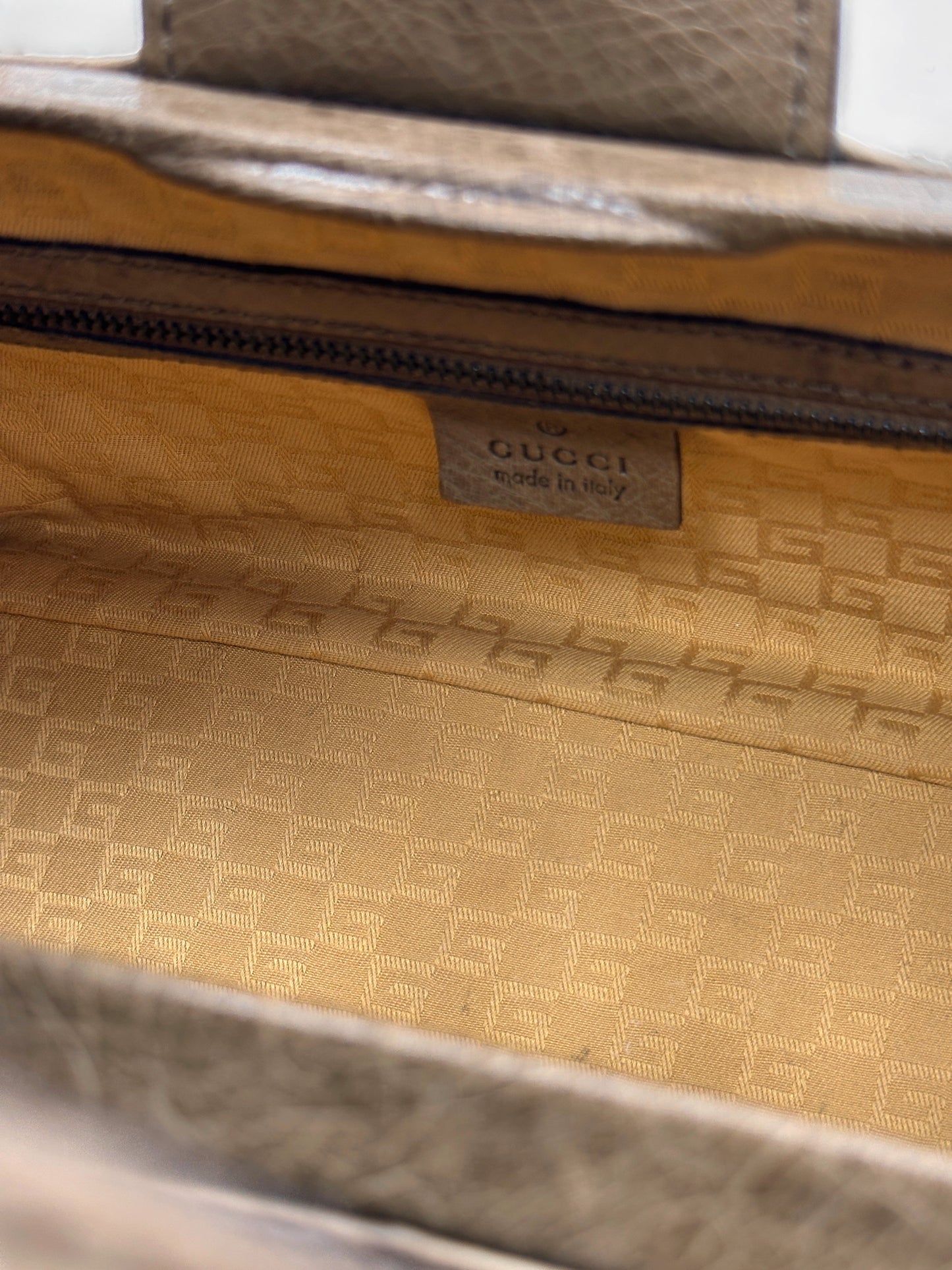 Gucci Fall 2002 Tom Ford Light Bark Beige Ostrich Leather Wooden Hook Doctors Bag Handbag