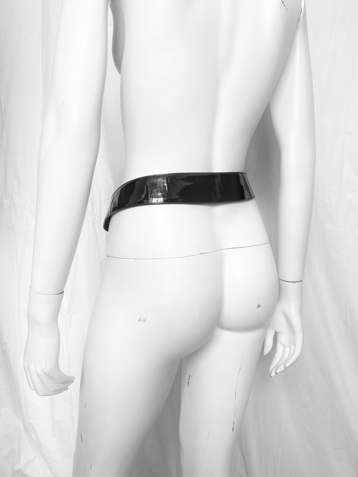 Gucci Fall 1995 Tom Ford Iconic Black Oversized Horsebit Patent Leather Belt 30
