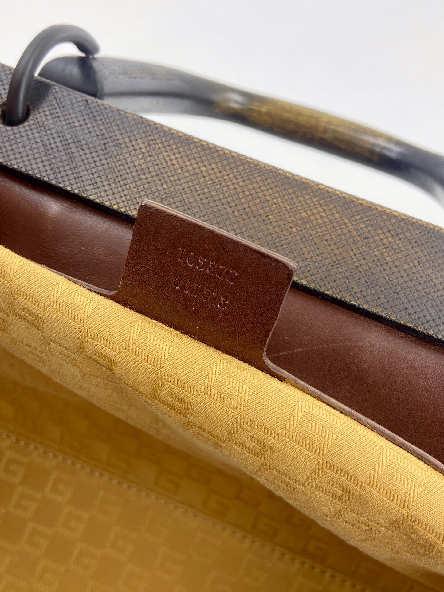 Gucci Fall 2002 Tom Ford Brown Buffalo Leather Doctors Bag Handbag