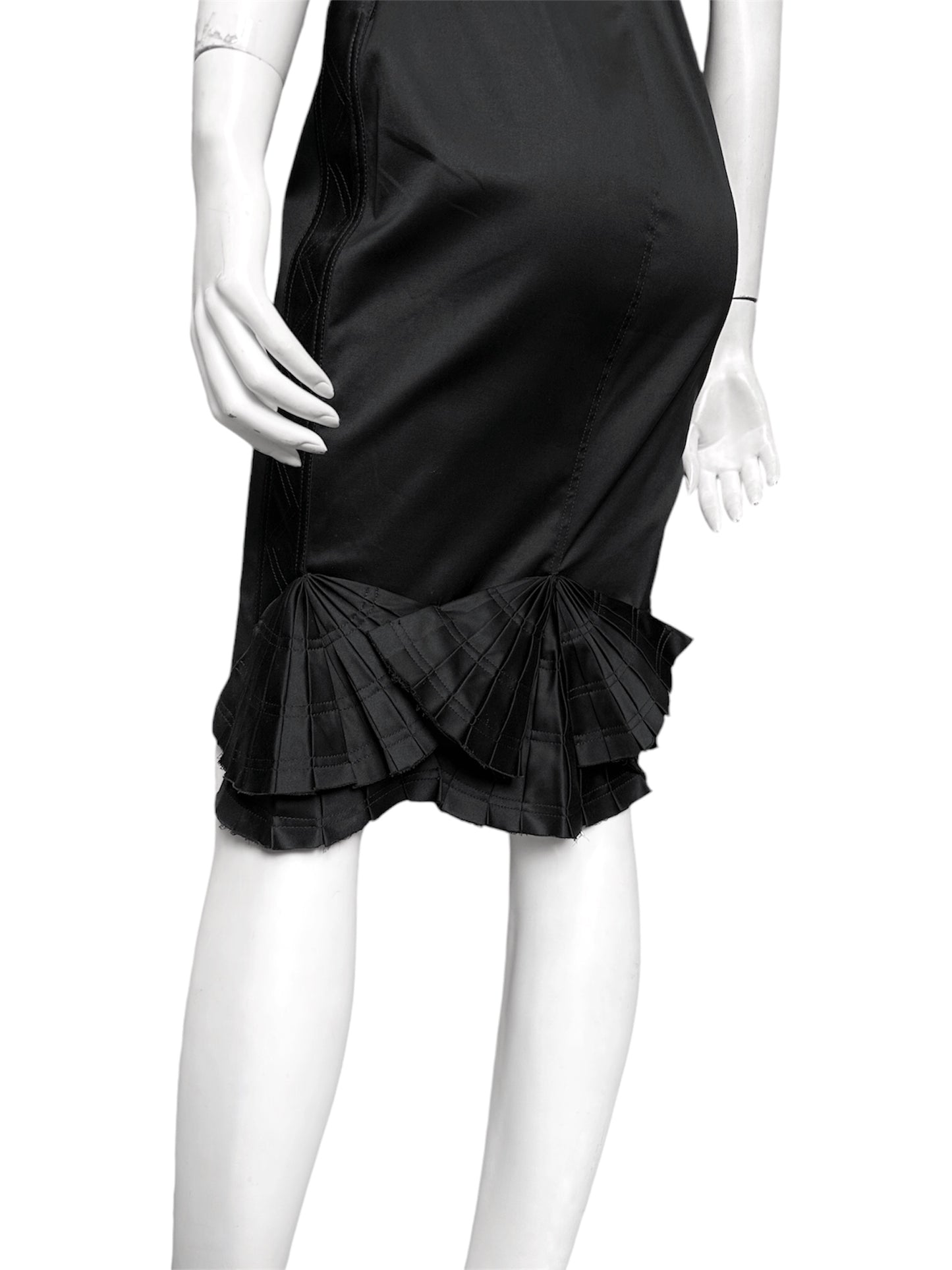 BWNT Gucci Spring 2004 Pleated Appliqué Black Cotton Bodycon Dress 40