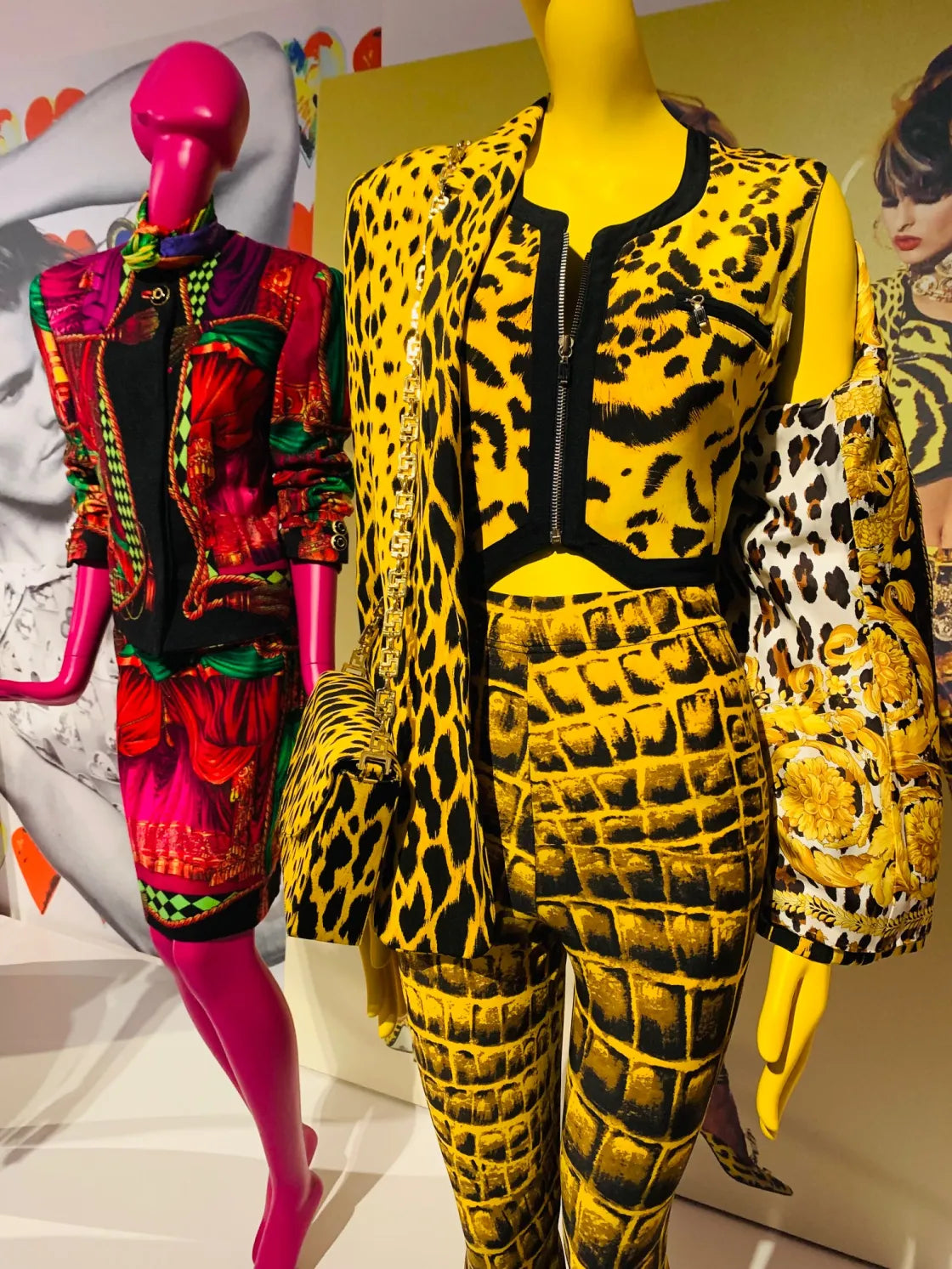 MONUMENTAL Gianni Versace Spring 1992 ANIMALIER Runway Leopard Print Silk Blazer Skirt Set 42