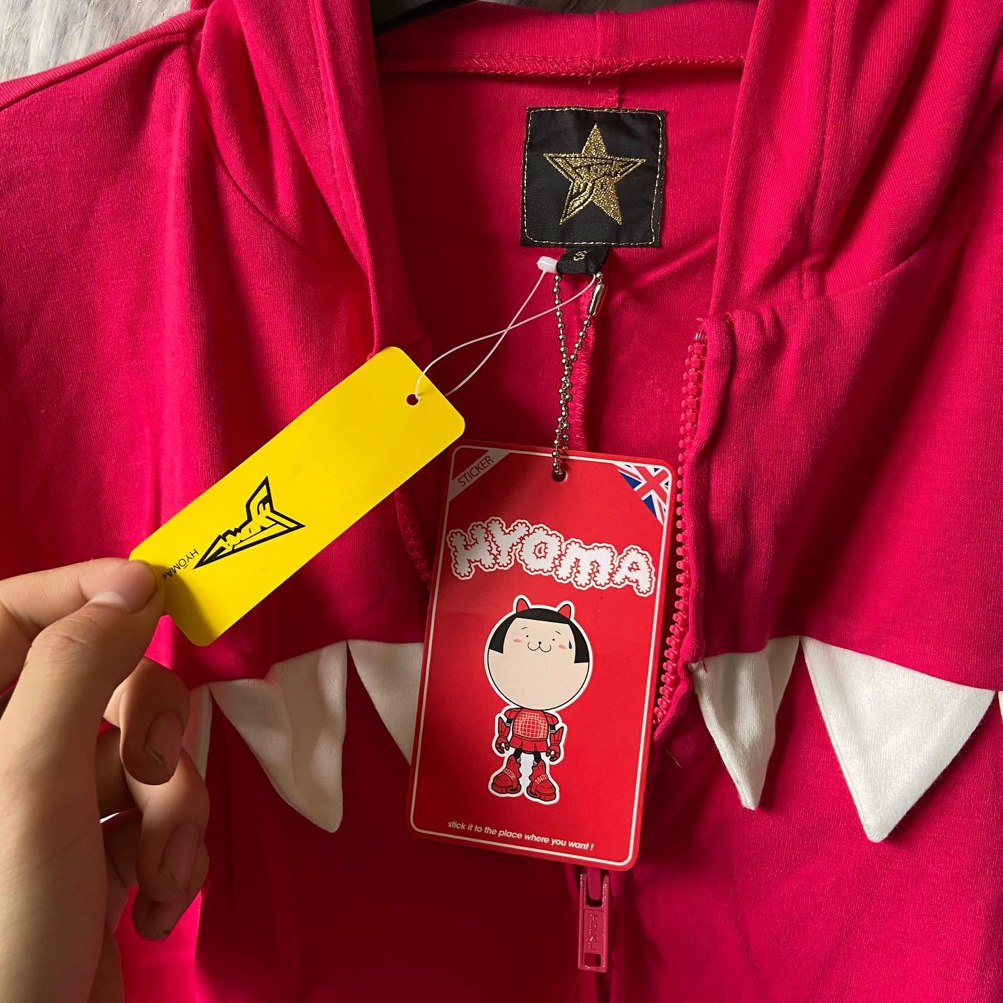 20471120 hyoma shark eyeholes hood jacket Size s