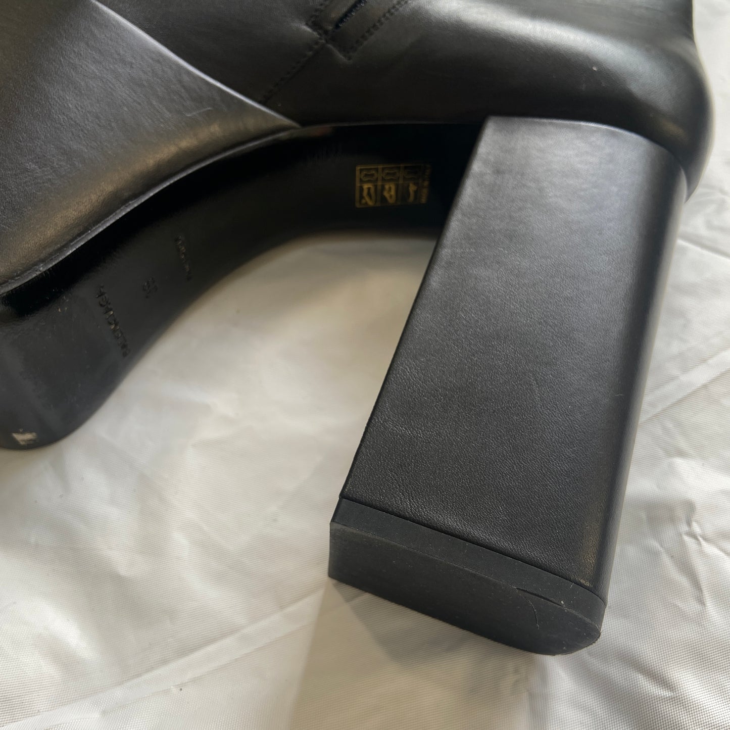 Balenciaga fw16 squared toed platform boot 39