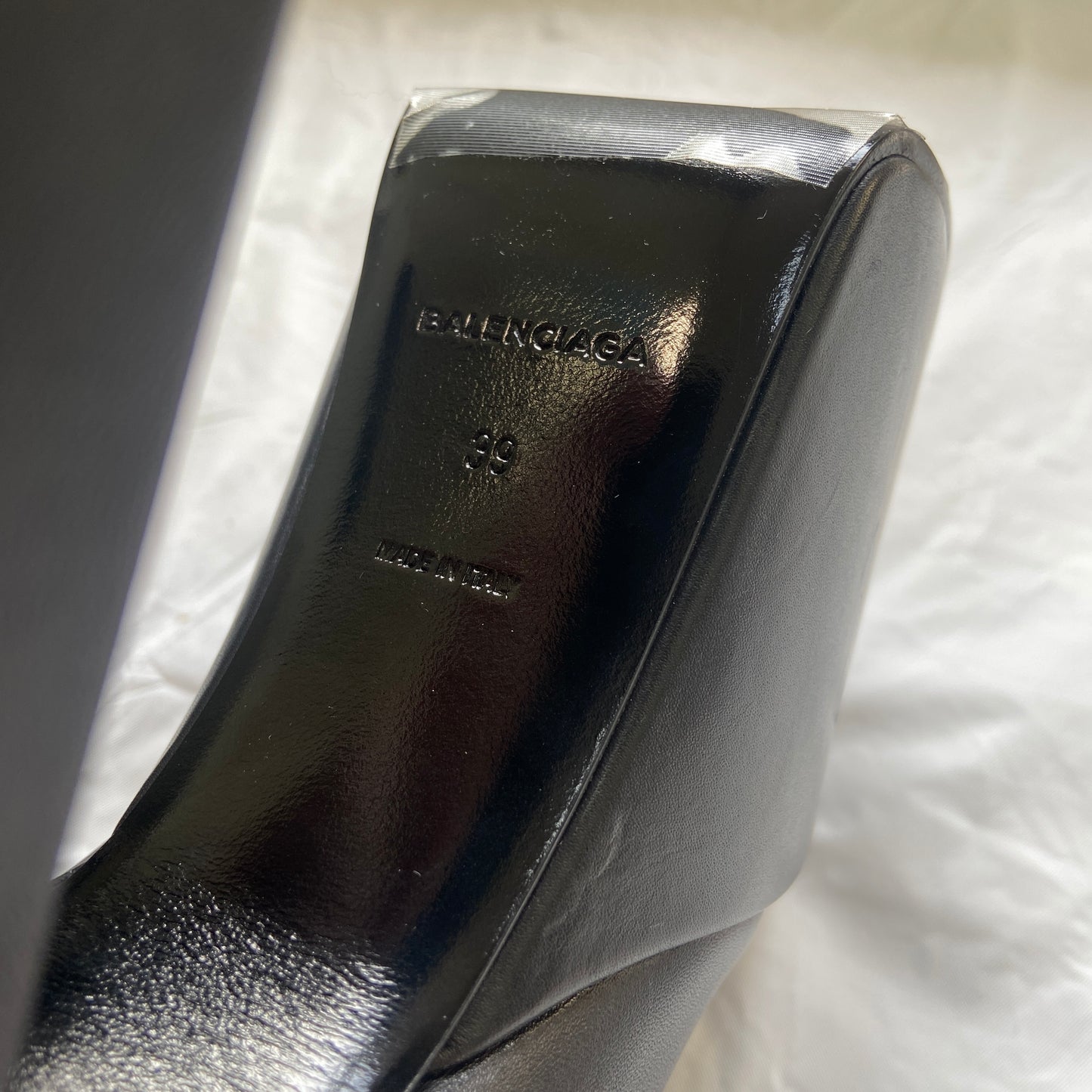 Balenciaga fw16 squared toed platform boot 39