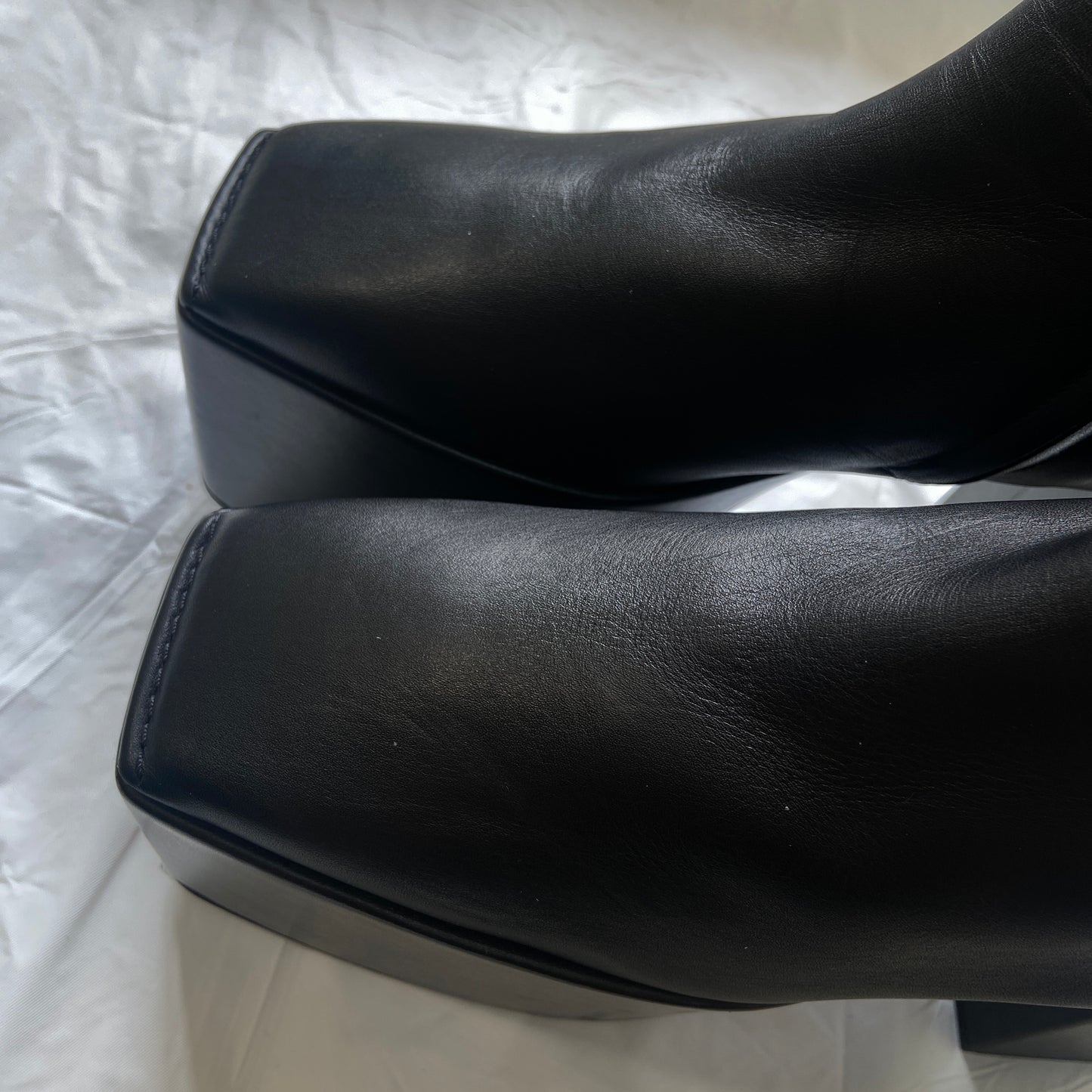 Balenciaga fw16 squared toed platform boot 39