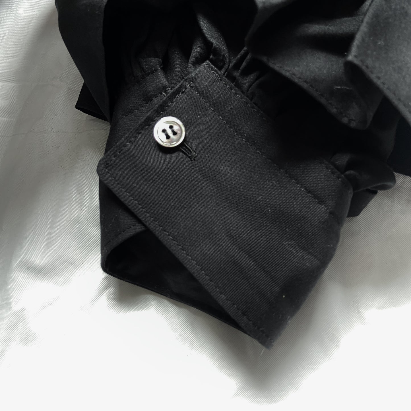 Comme des garçons ss20 ruffles flower arm sleeve