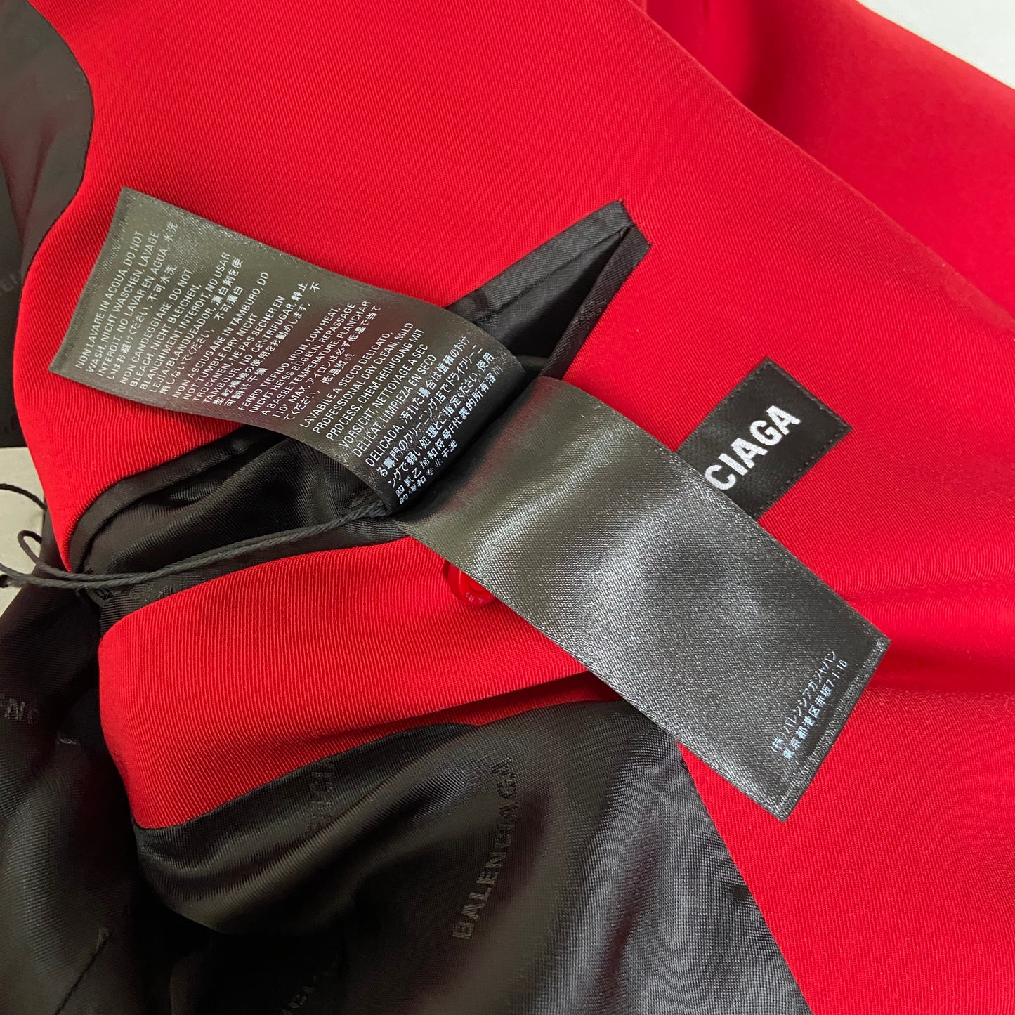 Balenciaga Bwnt ss19 runway set red 80s boxy shoulder blazer pants suit set 44