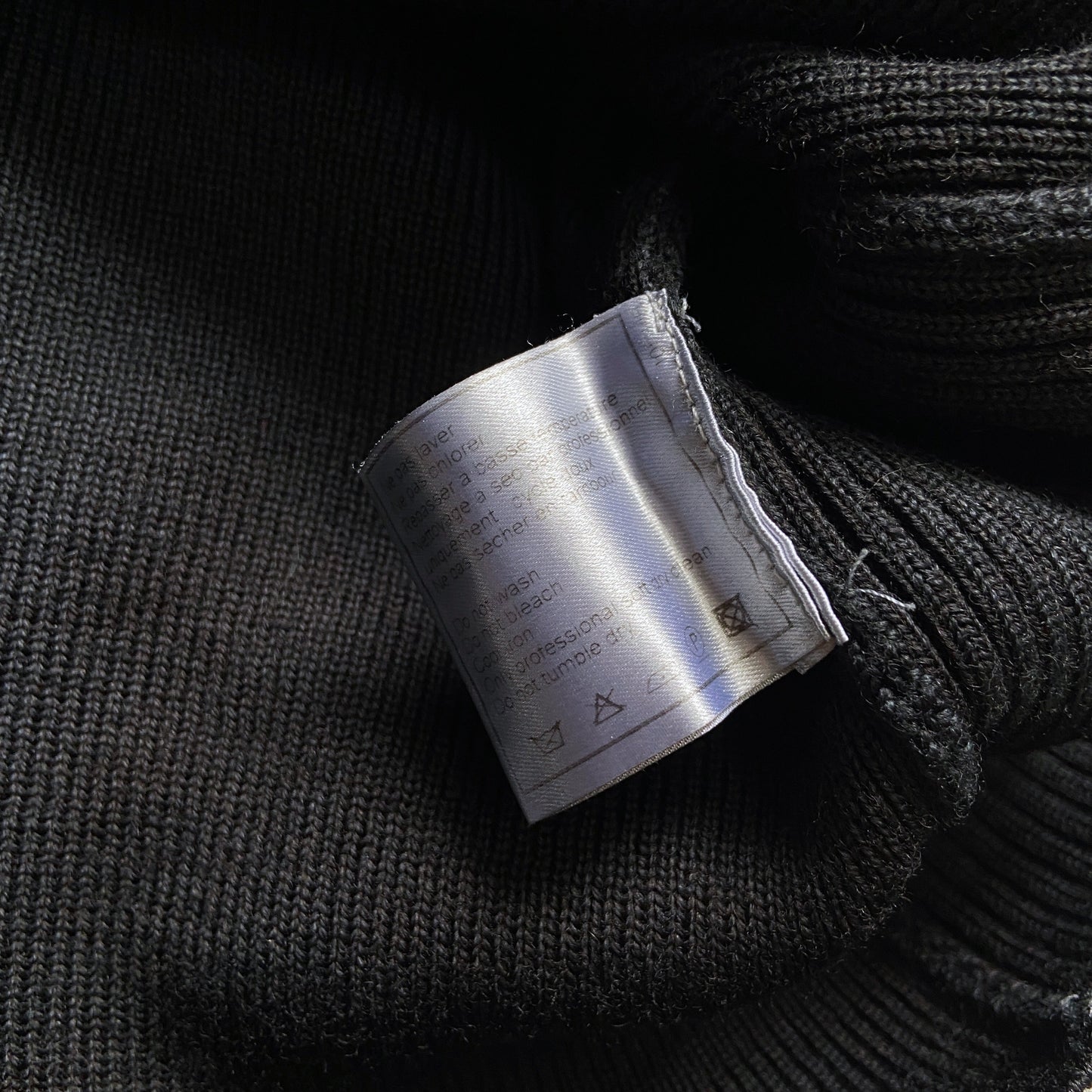 Chanel fall 2000 karl padded knit cropped sweater 38