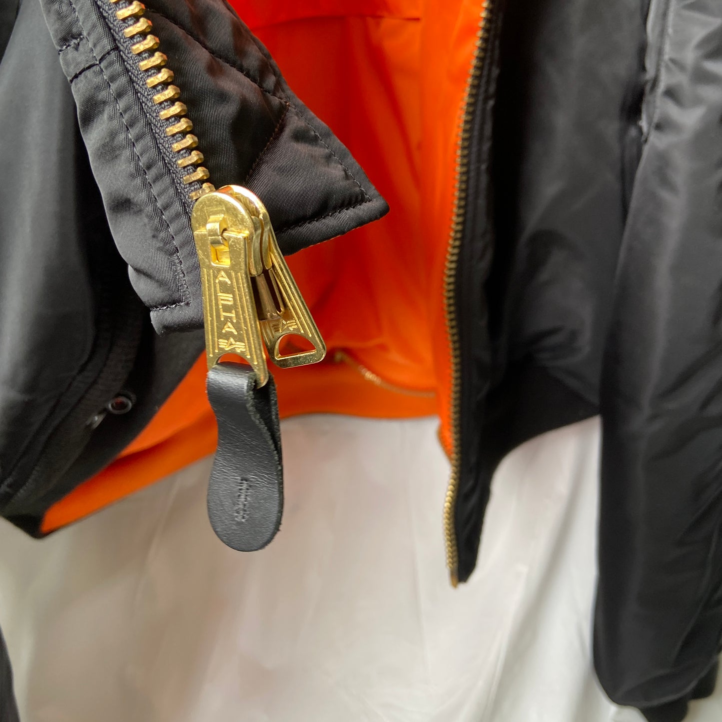 Vetements alpha industries black/orange reversible oversized bomber jacket L