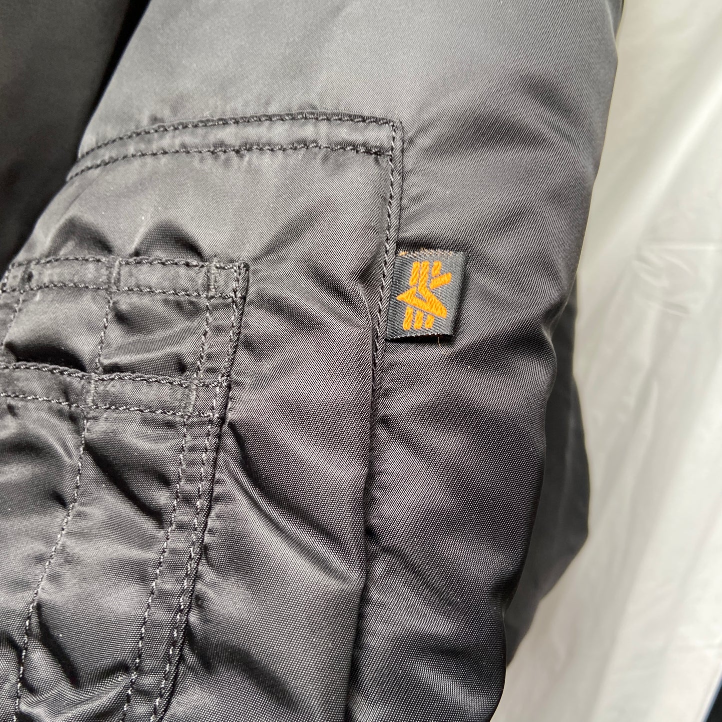 Vetements alpha industries black/orange reversible oversized bomber jacket L