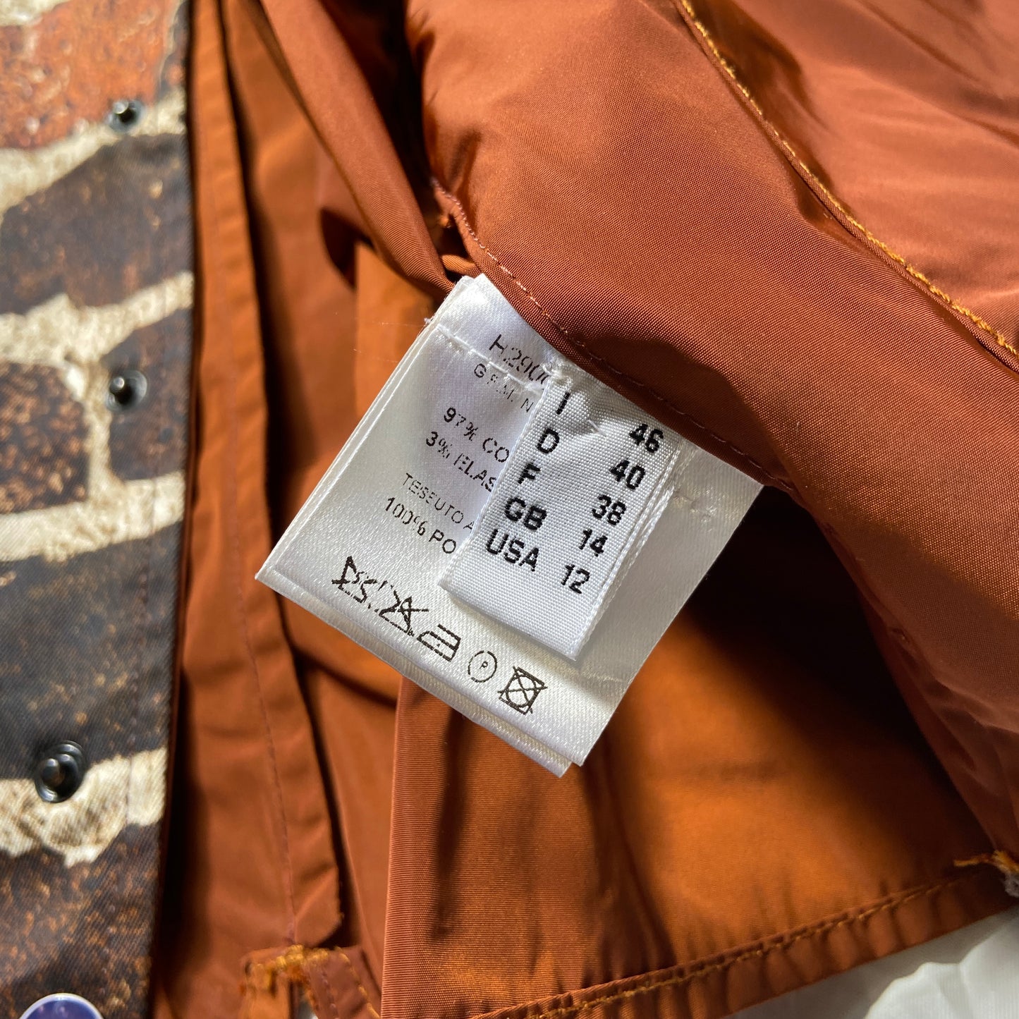 Jean paul Gaultier fw12 show-opening brick wall vest