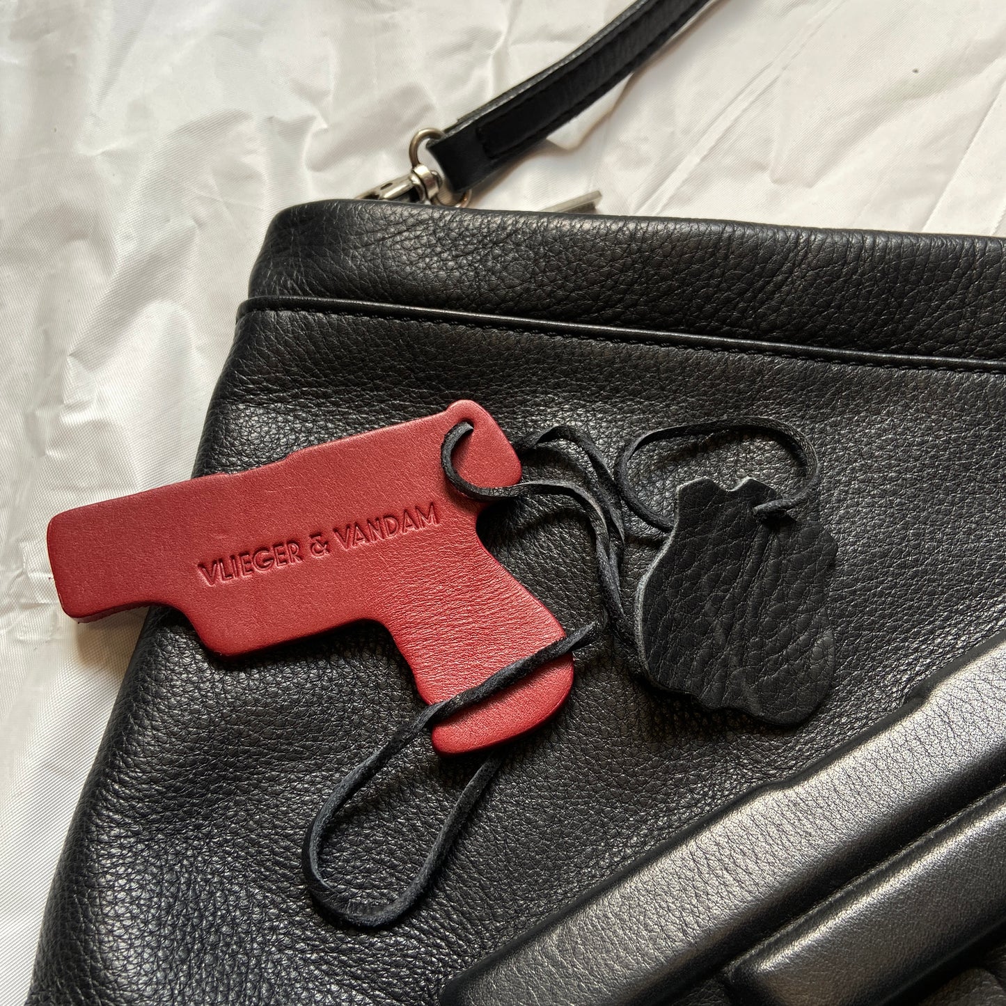 Vlieger and Vandam gun leather bag clutch