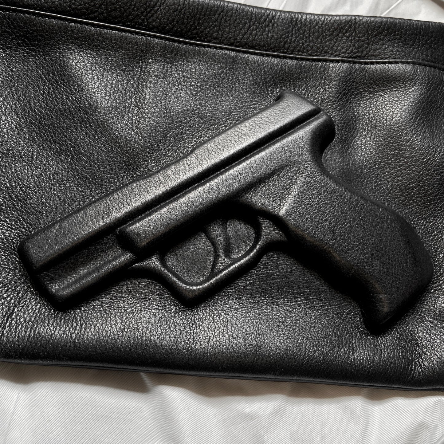 Vlieger and Vandam gun leather bag clutch