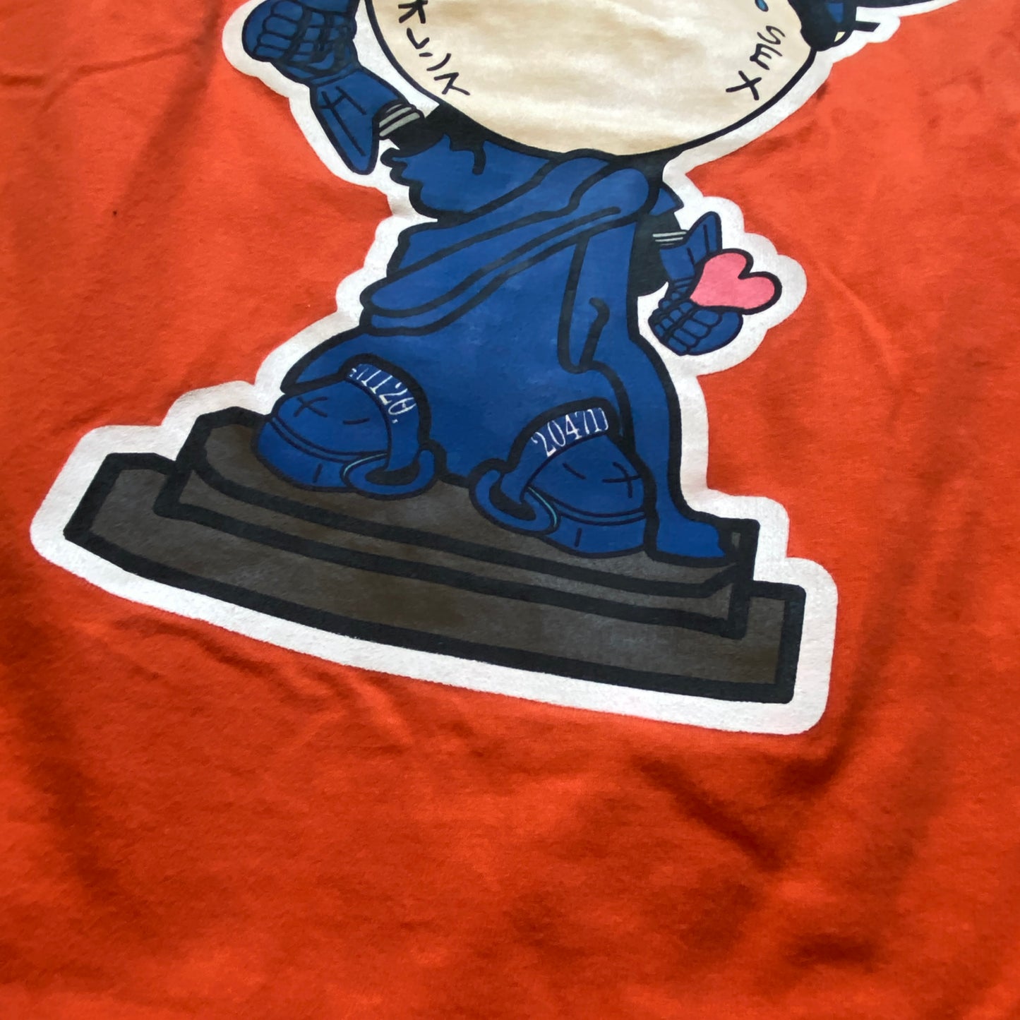 20471120 hyoma statue of liberty mascot tee M