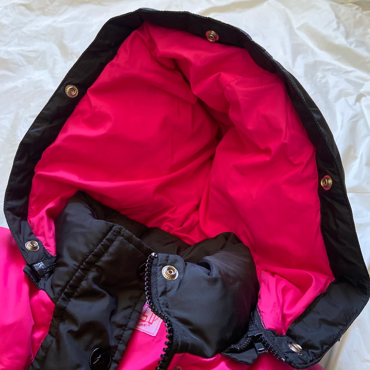 W< "KISS THE FUTURE" goose down puffer jacket with hood M