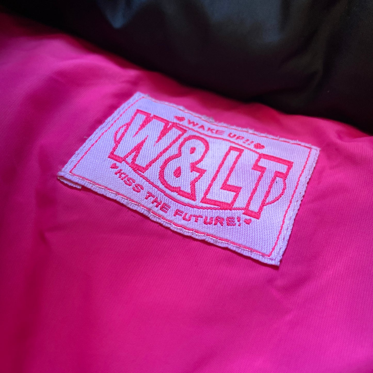 W< "KISS THE FUTURE" goose down puffer jacket with hood M