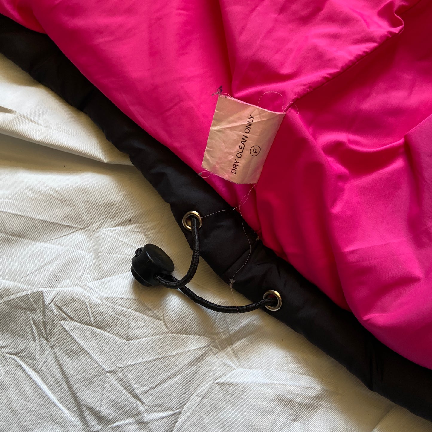 W< "KISS THE FUTURE" goose down puffer jacket with hood M