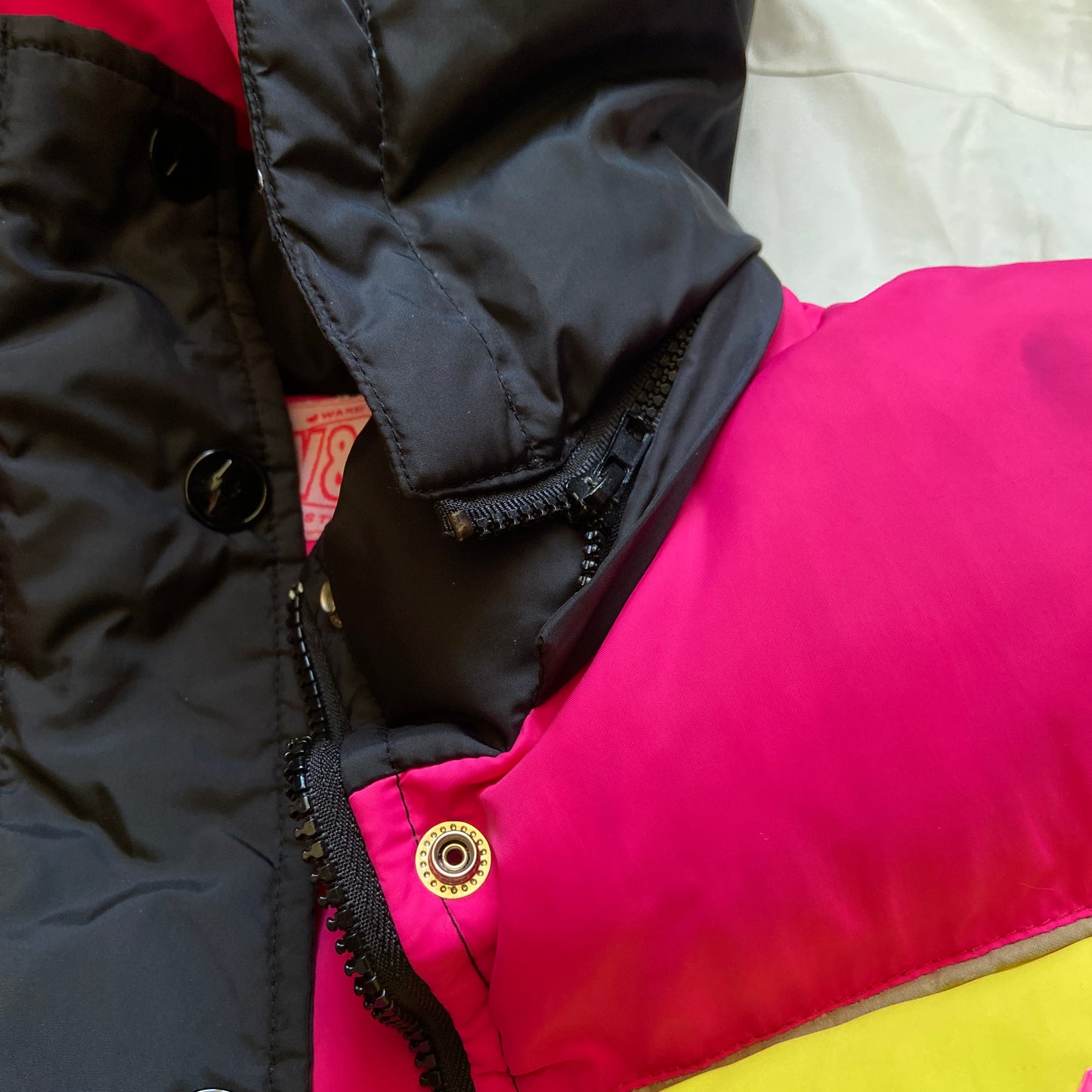 W< "KISS THE FUTURE" goose down puffer jacket with hood M