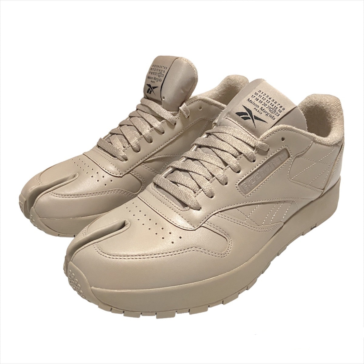 Maison margiela x Reebok tabi beige brown classics low 45 – Dusty