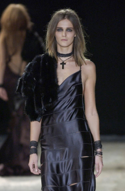 FINALE Gucci Fall 2002 Tom Ford Black Fitch Fur Pelt Stole with Leather & Silk Satin Ribbons