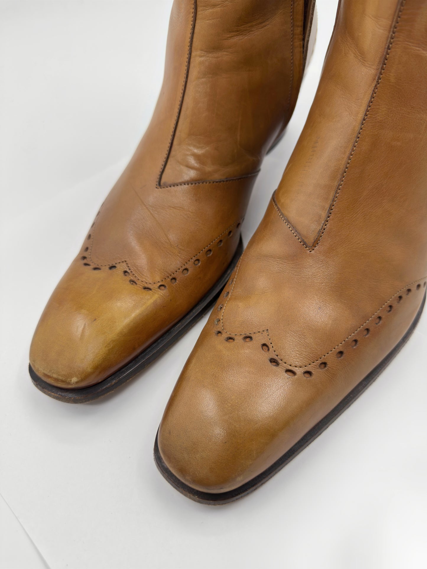 Yves Saint Laurent Rive Gauche Tom Ford Spring 2004 Men’s First Edition 65mm “Jonny” Brown Leather Wingtip Cuban Heeled Boots 44