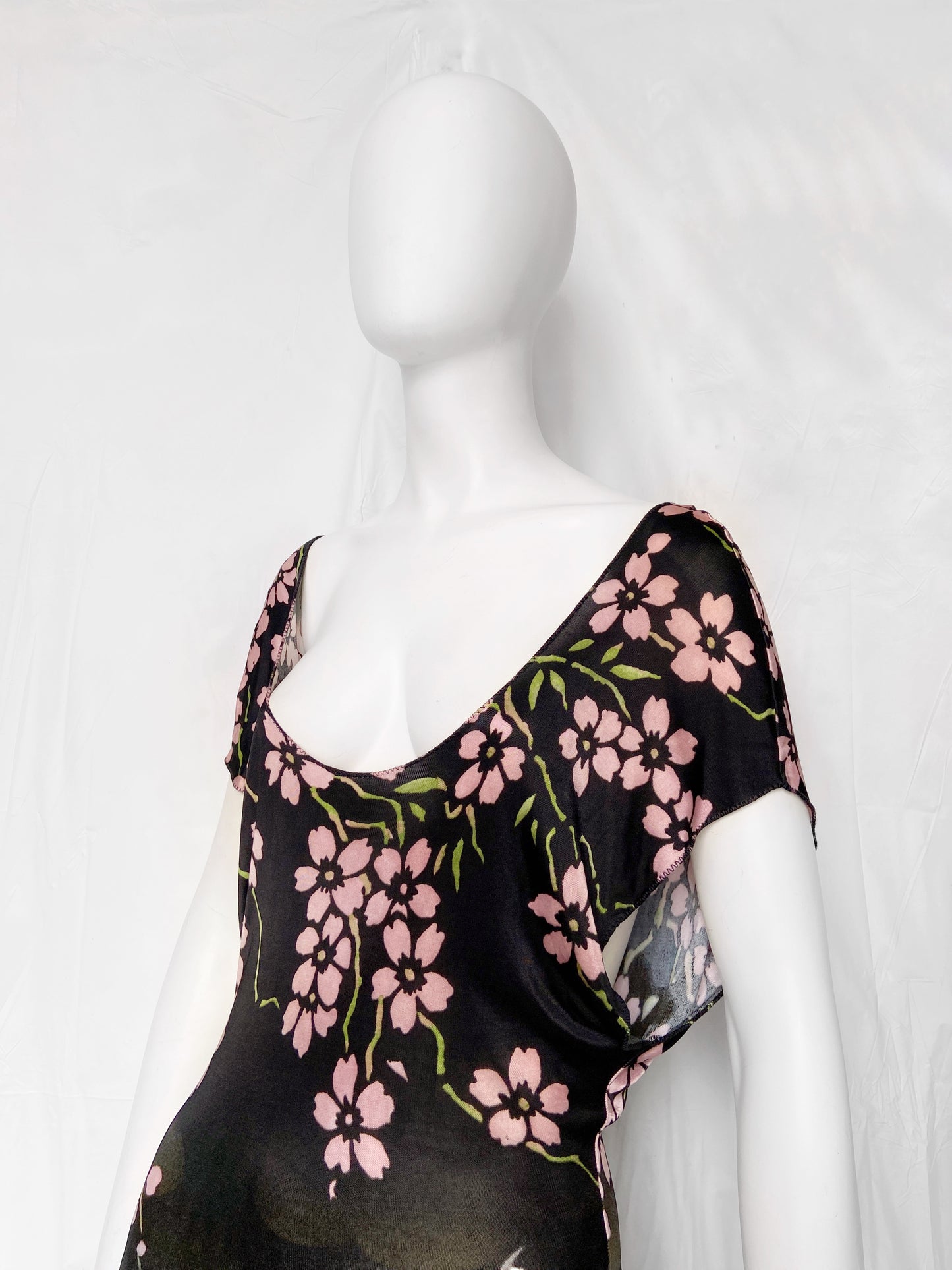 Gucci Spring 2003 Iconic Tom Ford SATC Cherry Blossom Floral Viscose Dress XS