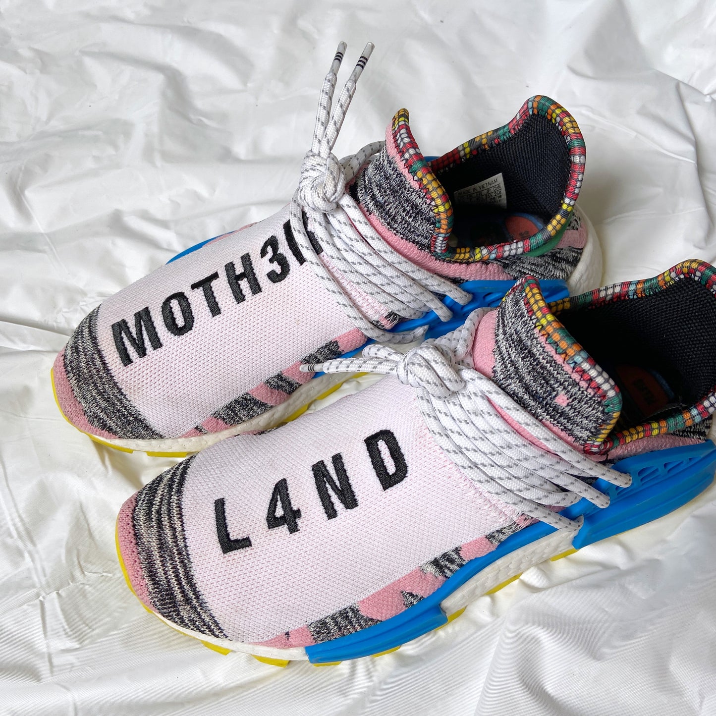 Humanrace Adidas Pharrell Motherland NMD Boost 41