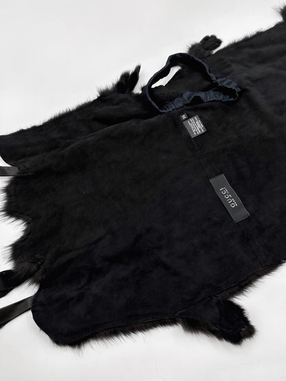 FINALE Gucci Fall 2002 Tom Ford Black Fitch Fur Pelt Stole with Leather & Silk Satin Ribbons