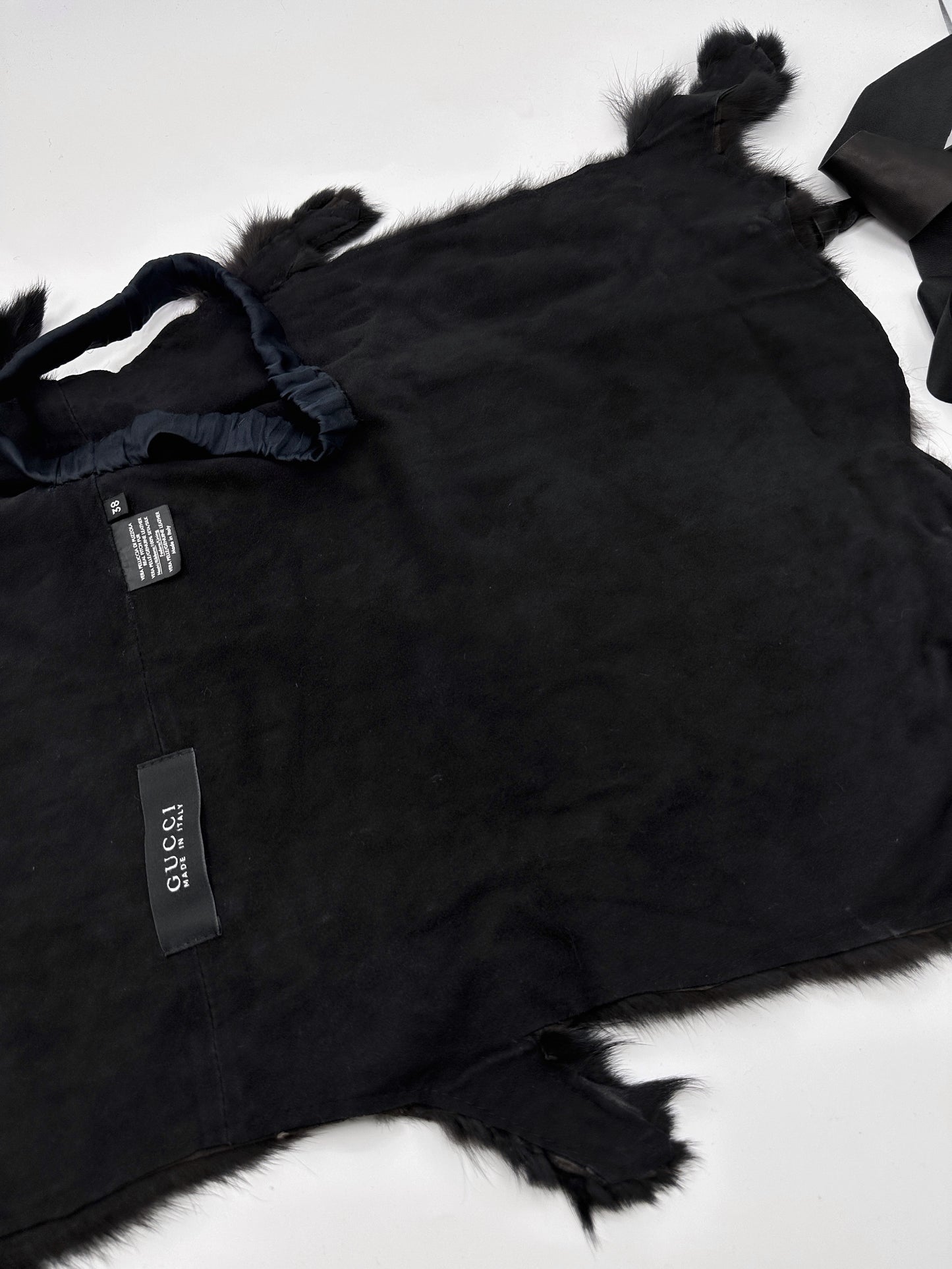 FINALE Gucci Fall 2002 Tom Ford Black Fitch Fur Pelt Stole with Leather & Silk Satin Ribbons