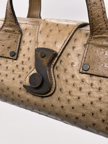 Gucci Fall 2002 Tom Ford Light Bark Beige Ostrich Leather Wooden Hook Doctors Bag Handbag