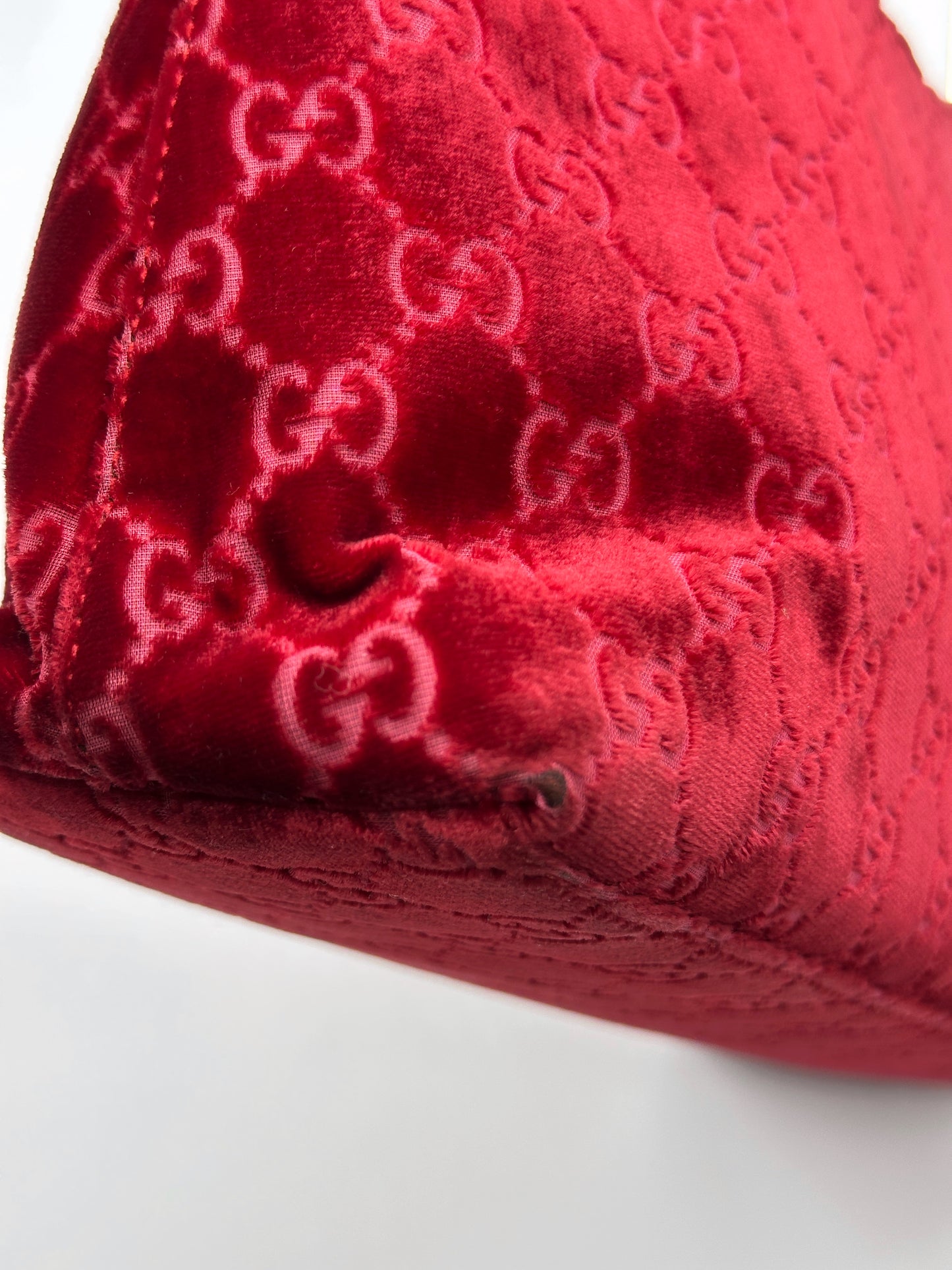 Gucci Fall 1997 Tom Ford Rihanna Red Monogram Velvet Handbag