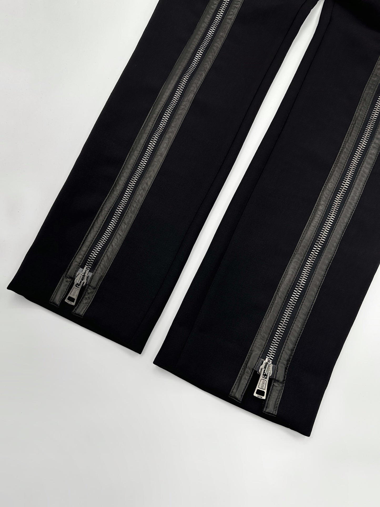 ICONIC Gucci Fall 2001 Tom Ford Black Wool &amp; Leather Zipper Pants 42
