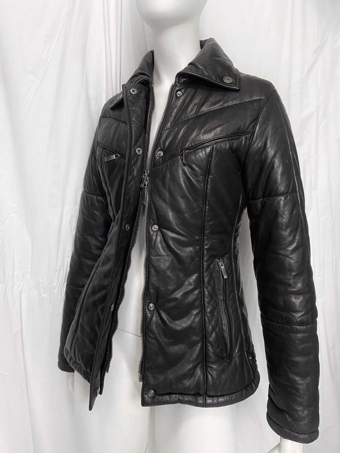 Gucci Fall 1998 Tom Ford Lambskin Leather Quilted Down Puffer Jacket 40