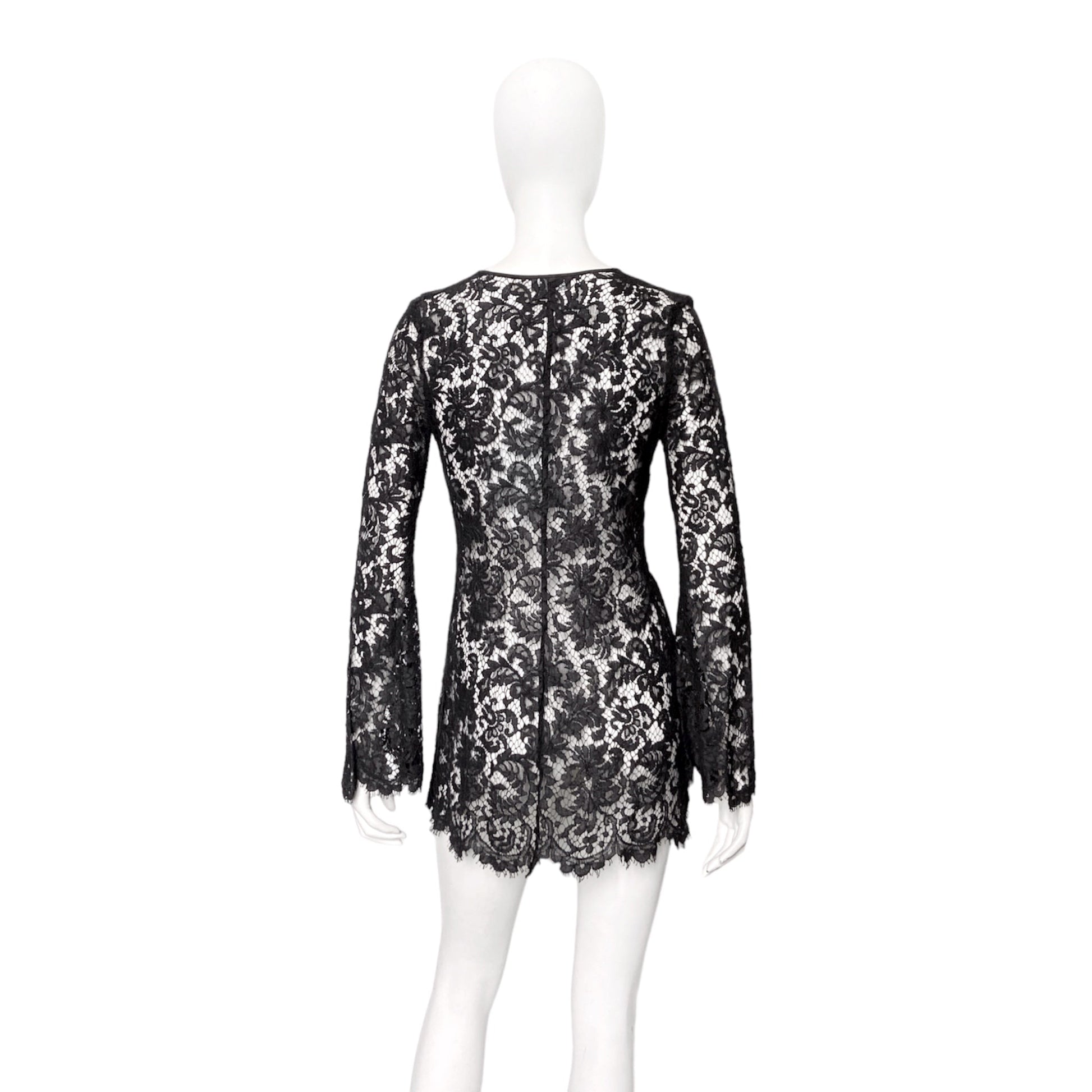 Gucci Spring 1996 Tom Ford Iconic Runway Floral Lace Mini Dress Dusty Archive Gucci Spring 1996 Tom Ford Iconic Runway Floral Lace Mini Dress Dusty Archive