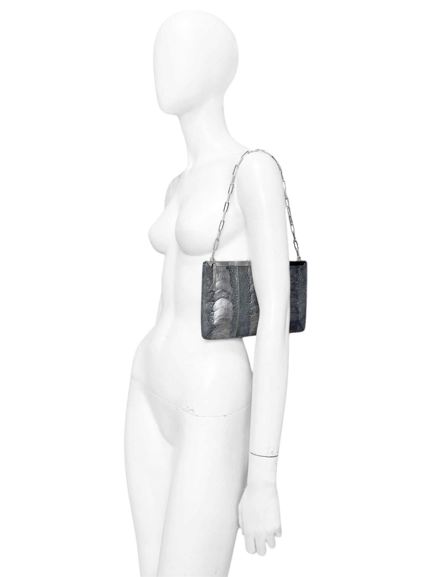 Gucci Spring 2000 Tom Ford Green & Silver Ostrich Leg Leather Chain Link Slim Clasp Clutch Bag