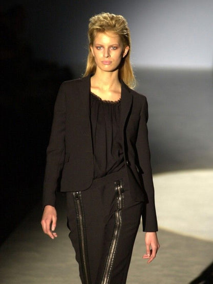 Gucci Fall 2001 Tom Ford 3-Buttoned Black Laine Wool Blazer Jacket Skirt Set 42&38