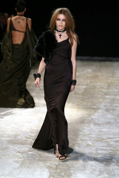 FINALE Gucci Fall 2002 Tom Ford Black Fitch Fur Pelt Stole with Leather & Silk Satin Ribbons