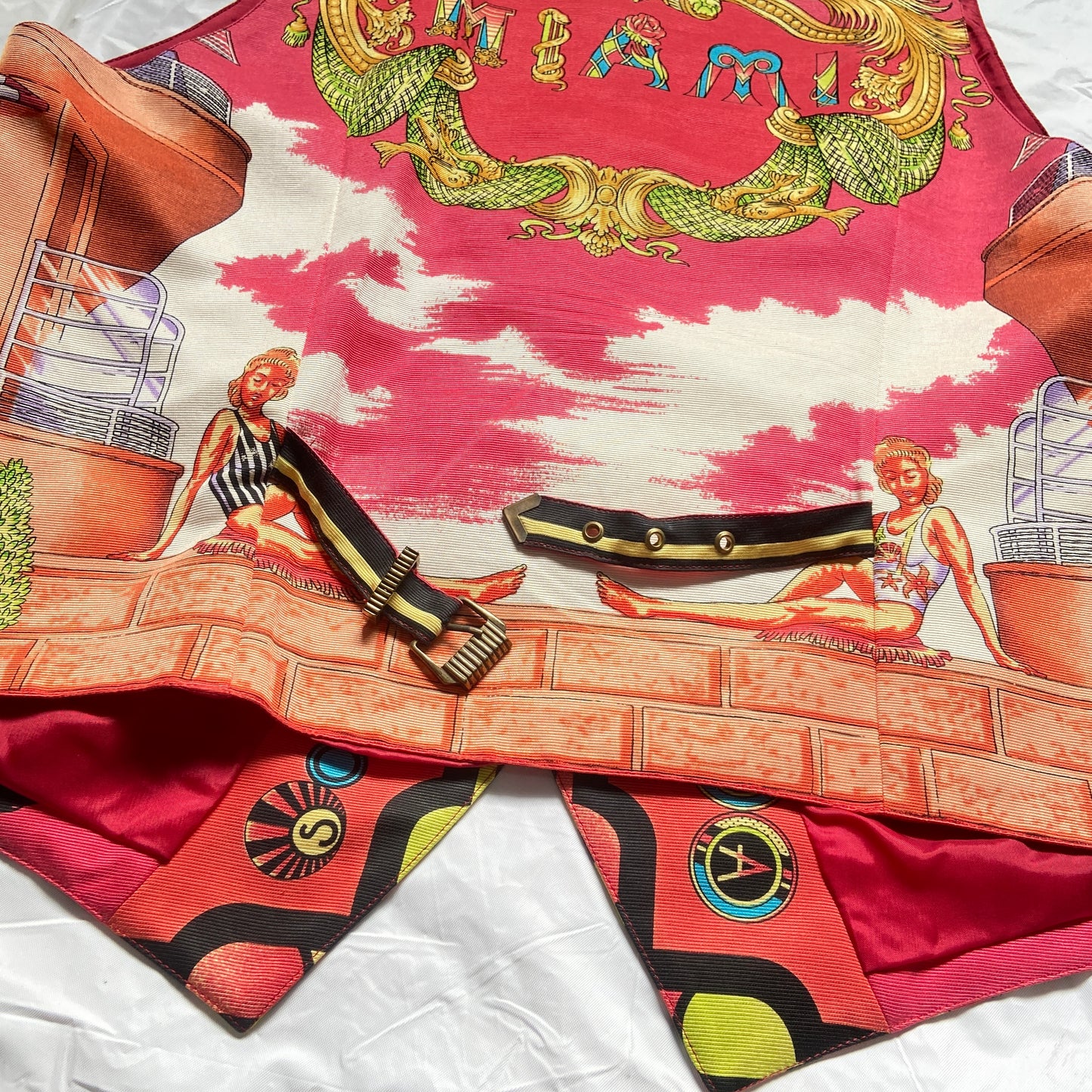 Gianni versace 1993 Miami Tropical South Beach vest