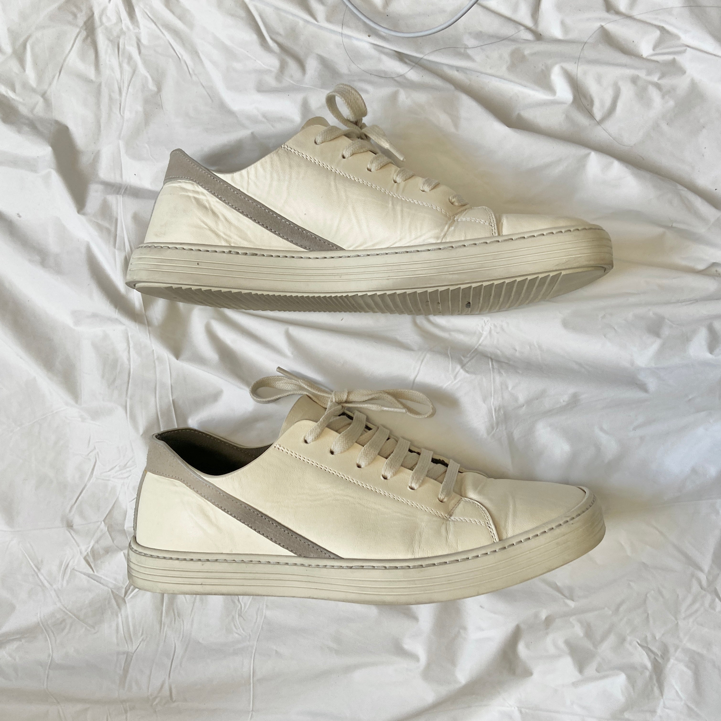 Rick Owens low milk pearl white geothrashers 41 – Dusty Archive