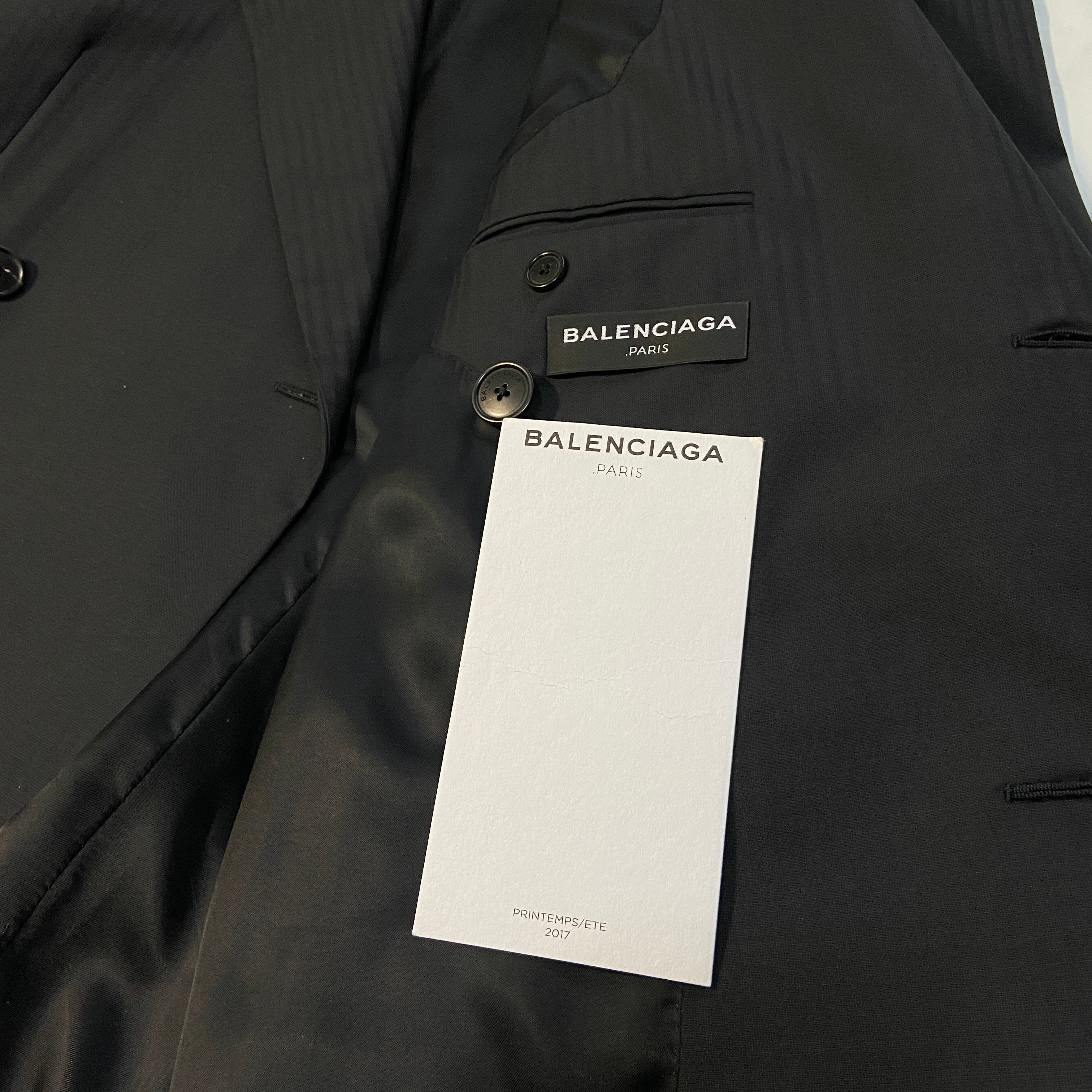 Balenciaga ss17 Double breasted coat with Shrunk shoulder padding