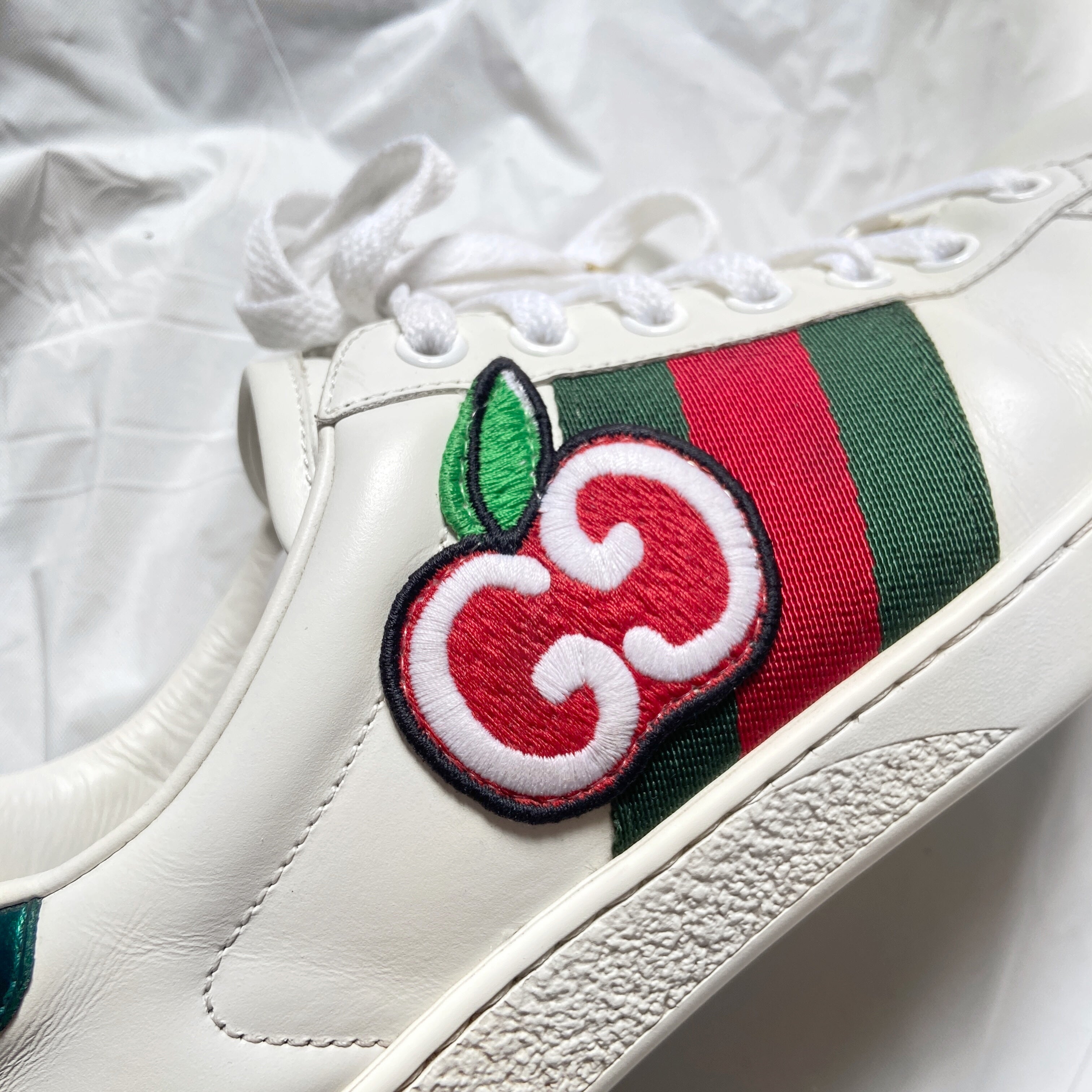 Gucci ace apple online sneakers